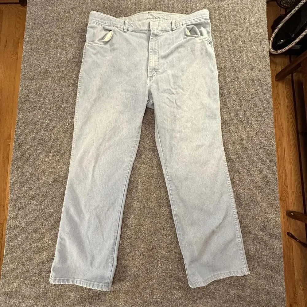 Wrangler Mens Light Wash Jeans 42x30 Made in USA 85498LB‎ Classic Denim